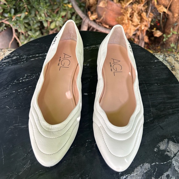 Agl Attilio Giusti Leombruni
Denise Flat In Off White wome size 7 - Picture 4 of 16